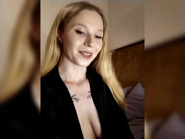 1biscuit1 from BongaCams