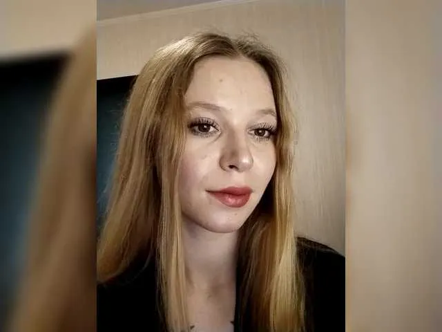 1biscuit1 from BongaCams