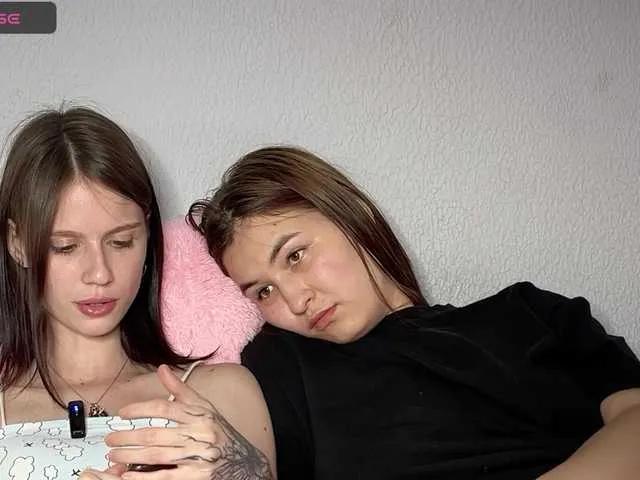 Girls: try live performances with matured performers, from dancing to quirks, in a variety of beautiful sex cams.