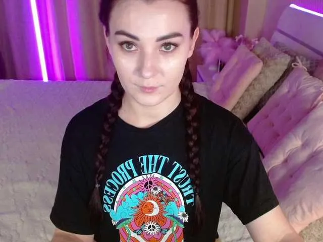 AdeleCherie from BongaCams