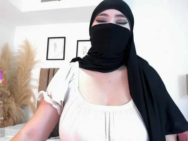 adiila from BongaCams