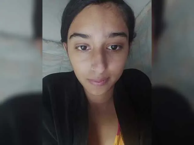 AlinaPopy from BongaCams