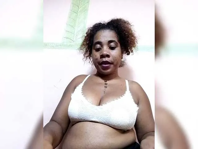 AlineEdena from BongaCams