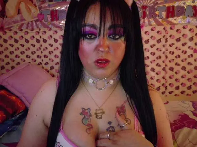 AlizeHentaiMeow from BongaCams