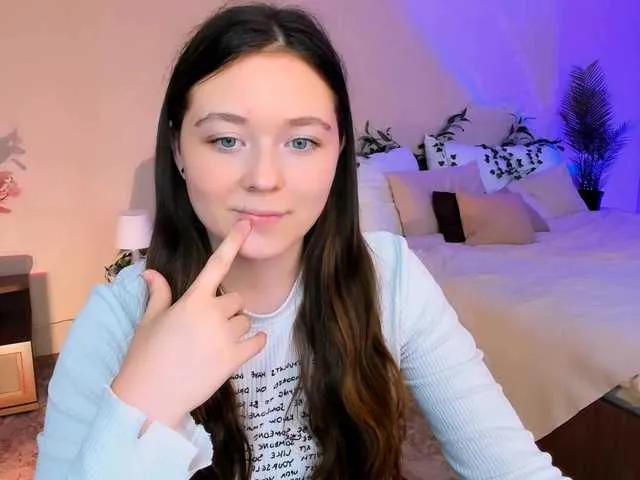 AlluringLookk from BongaCams is Freechat