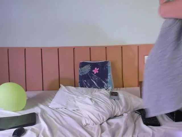 Ally-blonde from BongaCams