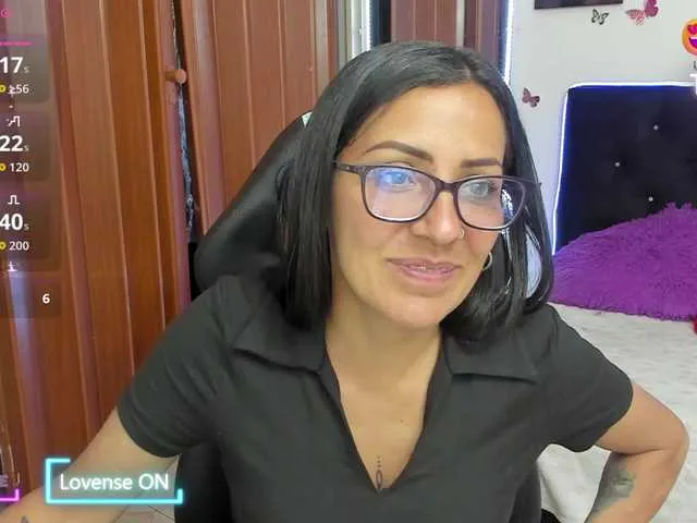 Alma-blue from BongaCams