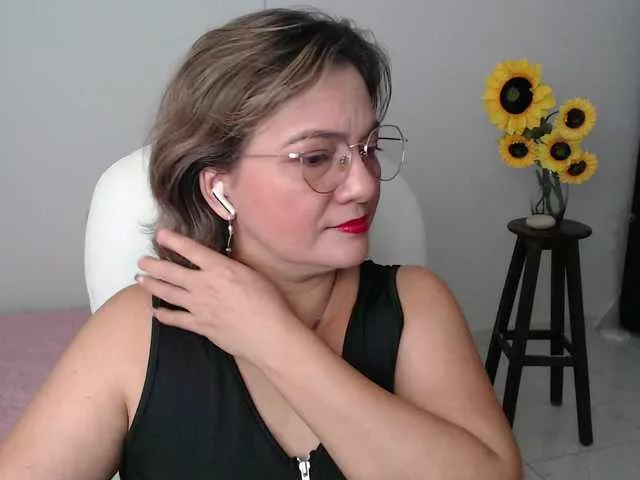Ana-milf from BongaCams