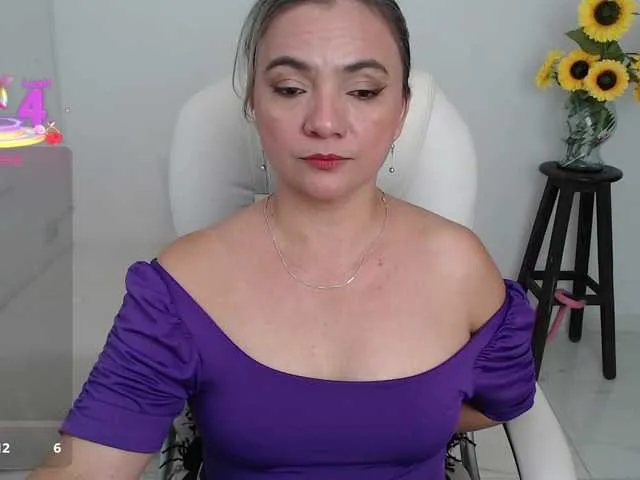 Ana-milf from BongaCams
