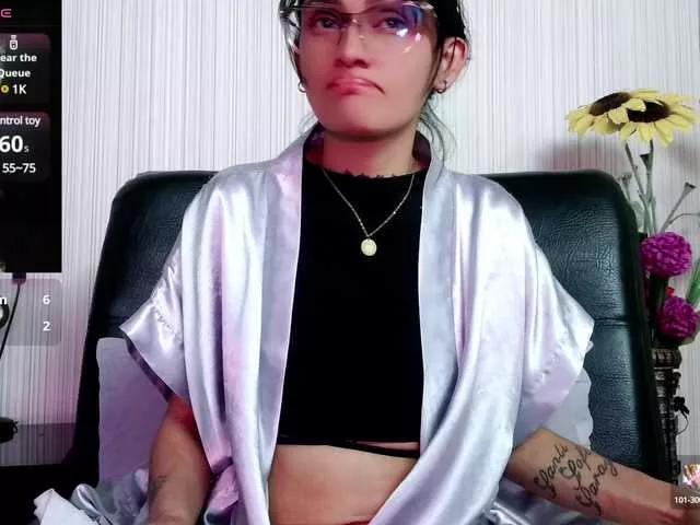 Girls: try live performances with matured performers, from dancing to quirks, in a variety of beautiful sex cams.