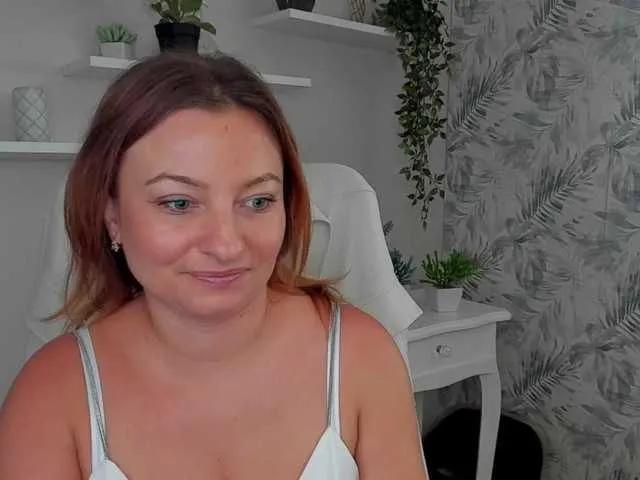 angelaLove13 from BongaCams is Freechat
