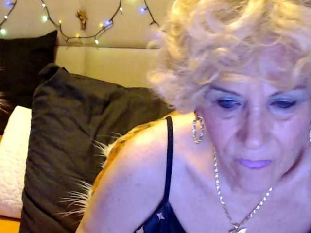 ANGELGRANNY from BongaCams is Freechat