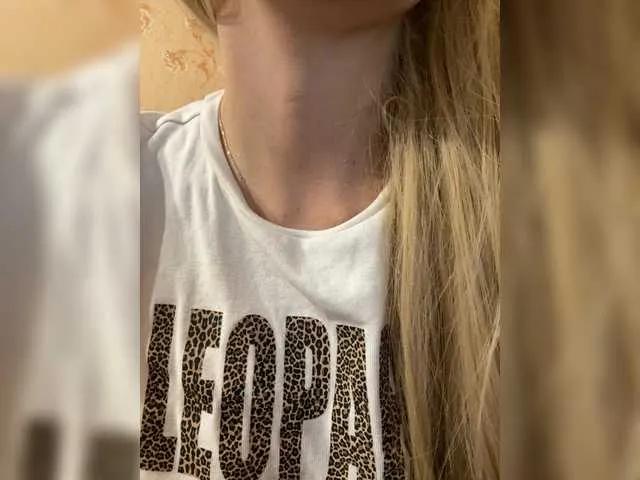 AnnaFlowers from BongaCams is Freechat