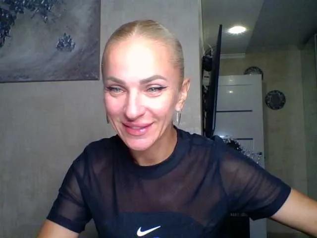 Annamari1563 from BongaCams