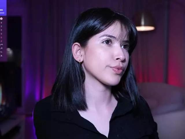 AnnieHill from BongaCams