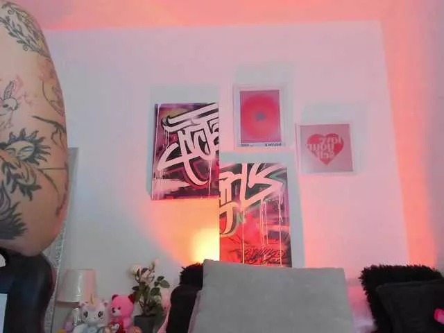 Anniehuntterss on BongaCams 