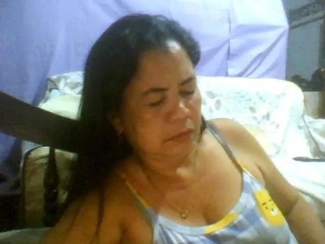 Ariana08 from BongaCams
