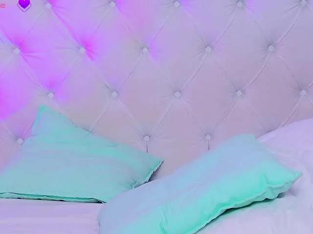 AriannaSins from BongaCams