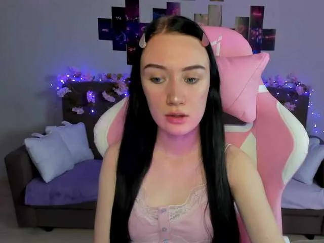 ArinaMeow19 from BongaCams is Freechat