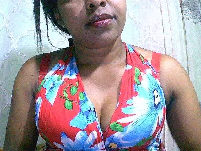 Asmonah from BongaCams