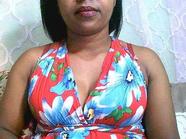 Asmonah from BongaCams