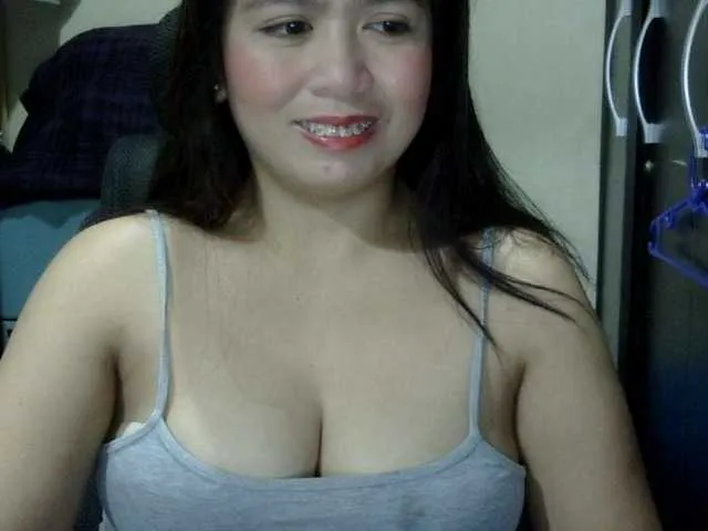 Aubrey11 from BongaCams