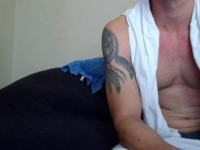 August-laura from BongaCams