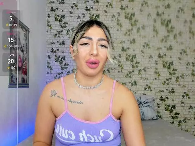 BelleHale on BongaCams 