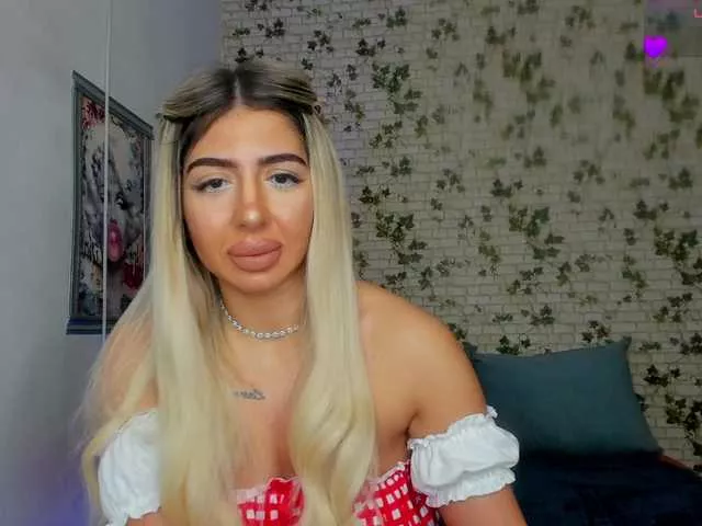 BelleHale on BongaCams 