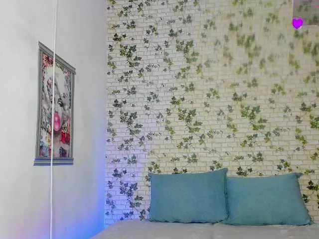 BelleHale on BongaCams 