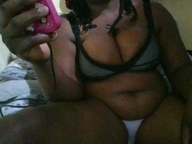 bigboobies2 from BongaCams is Freechat