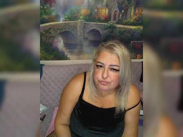 BigMilf from BongaCams is Freechat