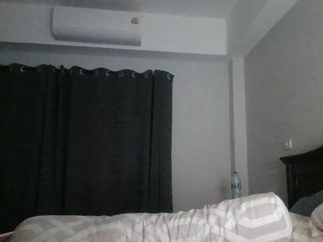 BlondeDollTia from BongaCams