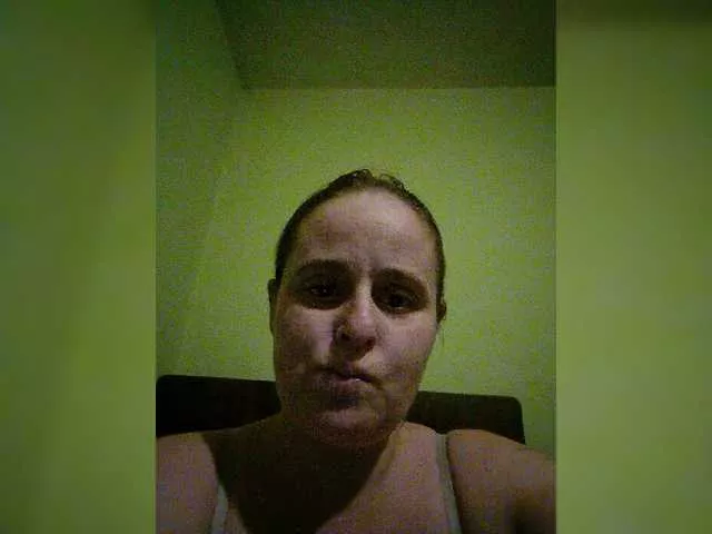 Brenda4pup from BongaCams