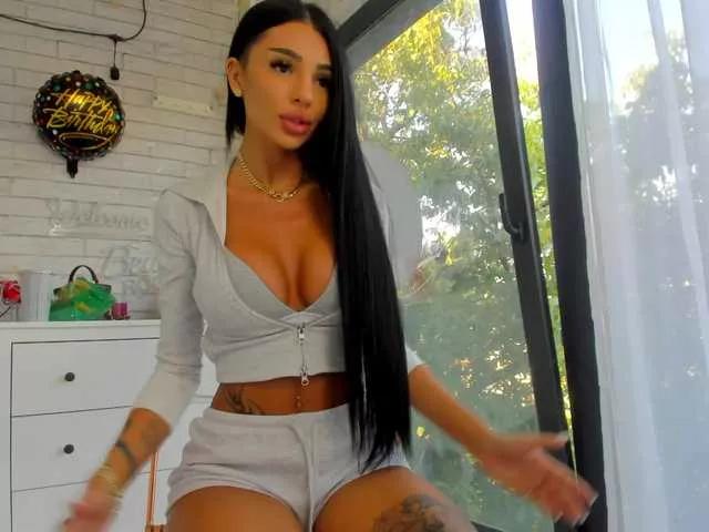 Girls: try live performances with matured performers, from dancing to quirks, in a variety of beautiful sex cams.