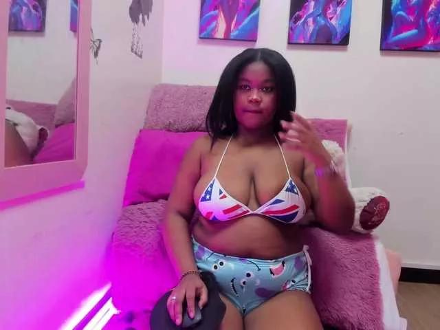 CannelleX from BongaCams