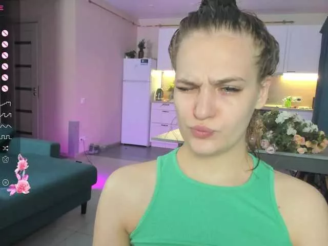 CarolineLovers from BongaCams