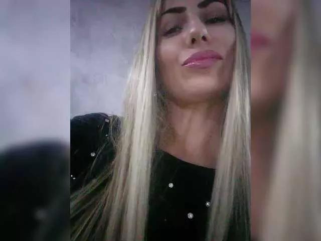 Cassssablanca from BongaCams