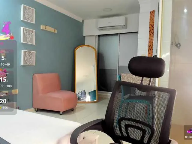 Charlotte-xoxo from BongaCams is Freechat