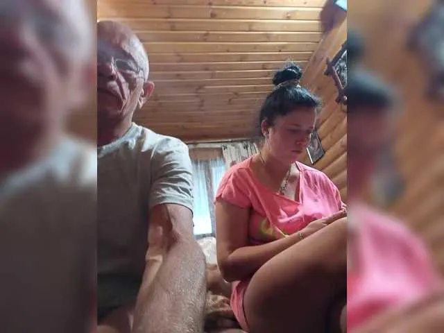 CindyXErics from BongaCams