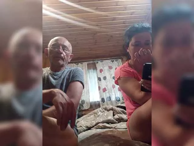 CindyXErics from BongaCams