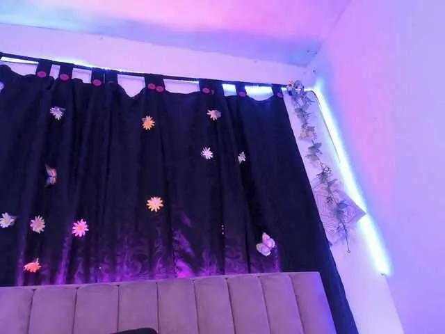 CloeeSaenz from BongaCams is Freechat
