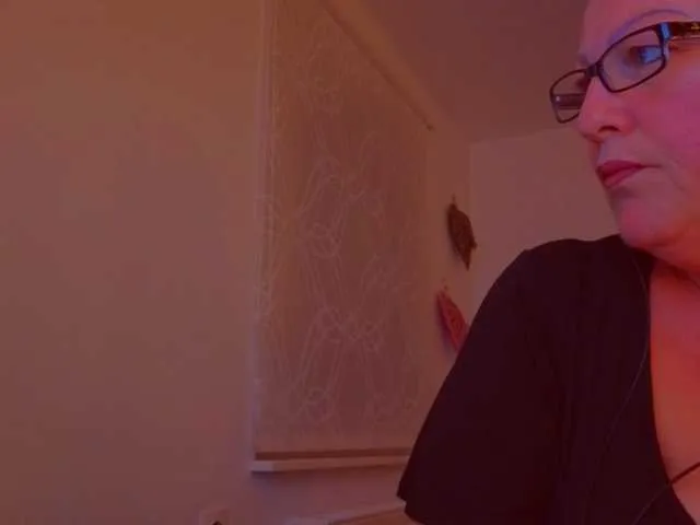 Connyat99 on BongaCams 