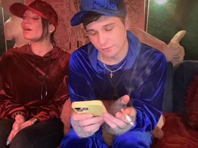 Coupleludique from BongaCams