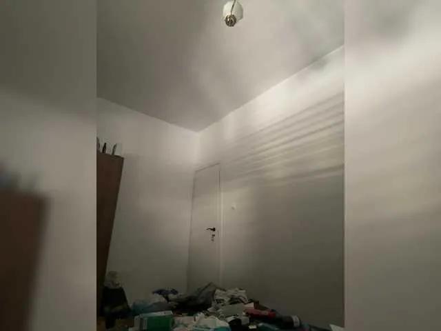 crhixtiana169 from BongaCams is Freechat
