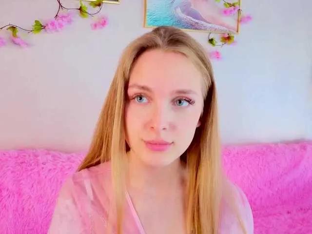 CrimsonAura from BongaCams is Freechat