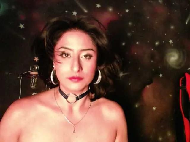 Cristaldeleons from BongaCams is Freechat