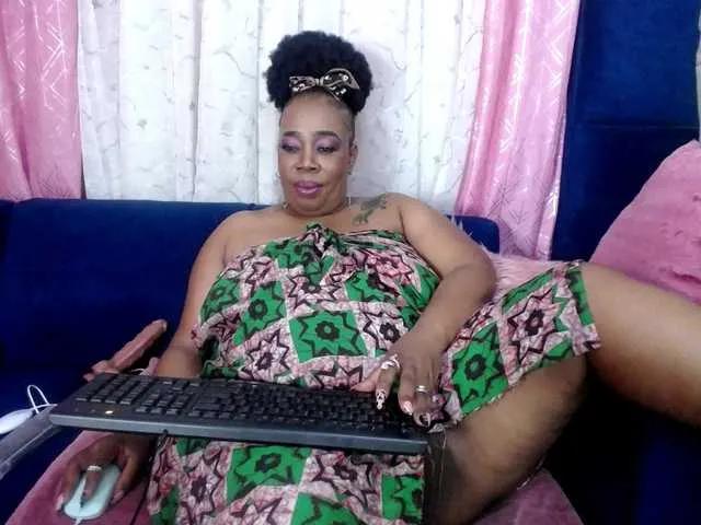 crystalbee from BongaCams is Freechat