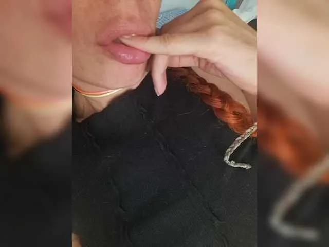 CurlyHanna from BongaCams is Freechat