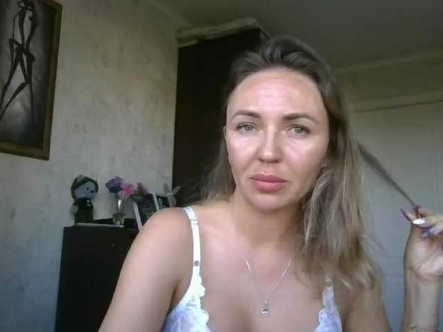 CuteFngelina from BongaCams is Freechat